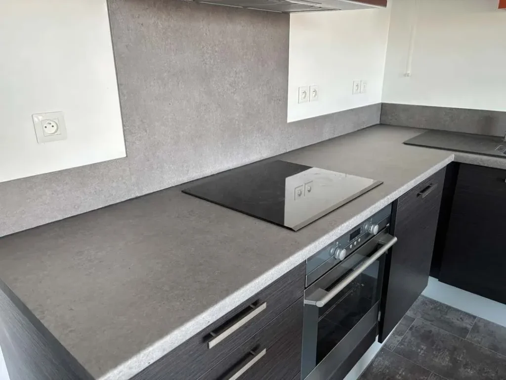 Rénovation de cuisine Cover Styl' – Plan de travail, crédence et îlot — vue 3