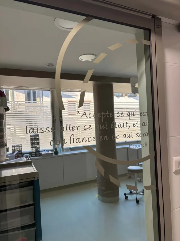 Signalétique adhésive – Établissement de santé — vue 4