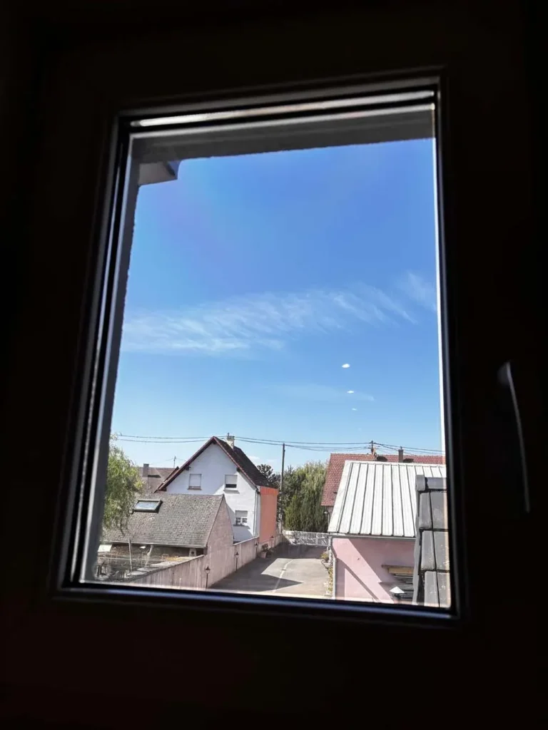 Film solaire Silver 385 XC sur fenêtres sans volets — vue 3