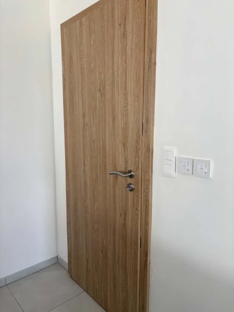 Rénovation de portes intérieures avec Cover Styl’ effet bois – Stundwiller — vue 2