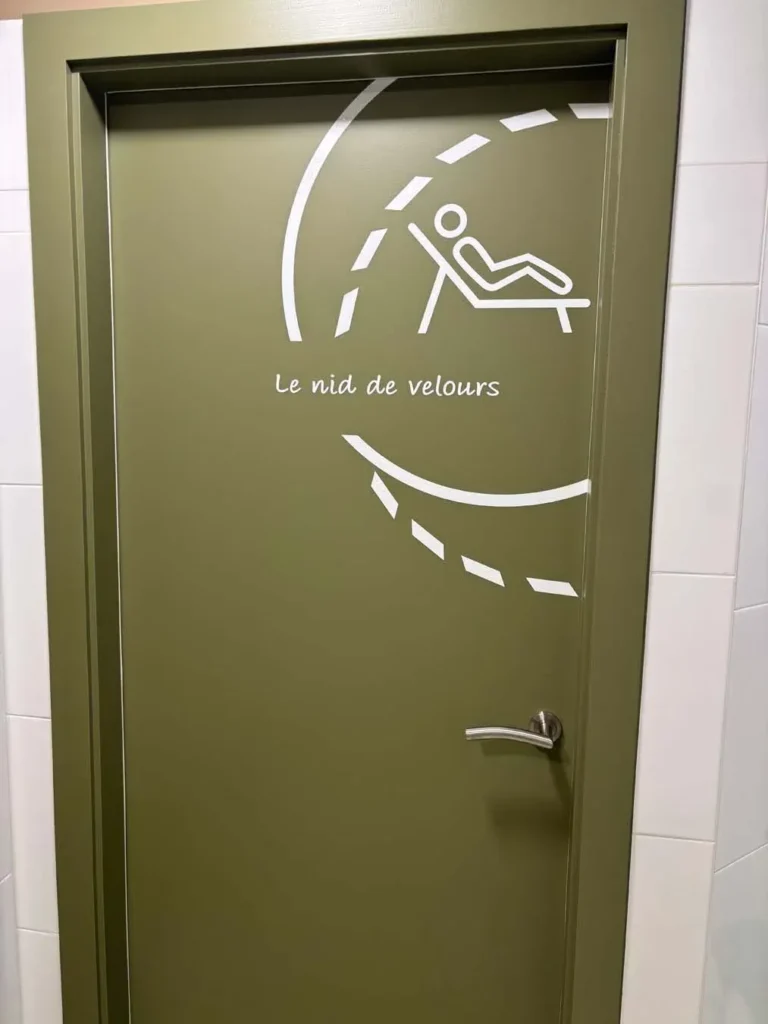 Signalétique adhésive – Établissement de santé — vue 2